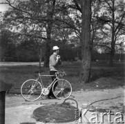 1971, Polska.
Kolarz Ryszard Szurkowski, dwukrotny zwycięzca Wyścigu Pokoju.
Fot. Irena Jarosińska, zbiory Ośrodka KARTA