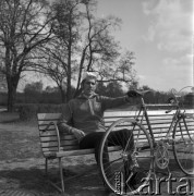 1971, Polska.
Kolarz Ryszard Szurkowski, dwukrotny zwycięzca Wyścigu Pokoju.
Fot. Irena Jarosińska, zbiory Ośrodka KARTA