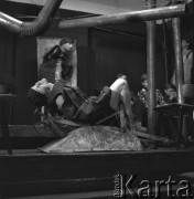 1963, Opole, Polska.
Sceny z trzeciej wersji spektaklu Akropolis w sali Teatru Laboratorium 13 Rzędów.
Fot. Irena Jarosińska, zbiory Ośrodka KARTA