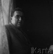 Lata 70., Polska.
Pisarz i satyryk Jerzy Wittlin.
Fot. Irena Jarosińska, zbiory Ośrodka KARTA