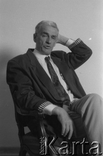 1988–1994, Warszawa, Polska.
Dyrektor Teatru Nowego, aktor i reżyser Adam Hanuszkiewicz.
Fot. Irena Jarosińska, zbiory Ośrodka KARTA