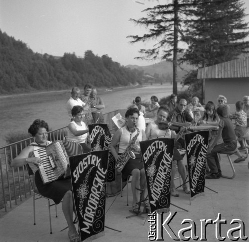 Lata 60., Polska.
Koncert Zespołu Wokalno - Instrumentalnego 