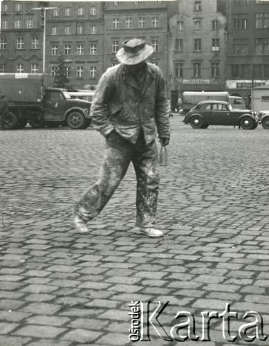 Lata 50. lub 60., Wrocław, Polska.
Rynek.
Fot. Irena Jarosińska, zbiory Ośrodka KARTA