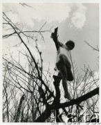 Lata 70., Grobka, Polska.
Ania Murawska w sesji fotograficznej 
