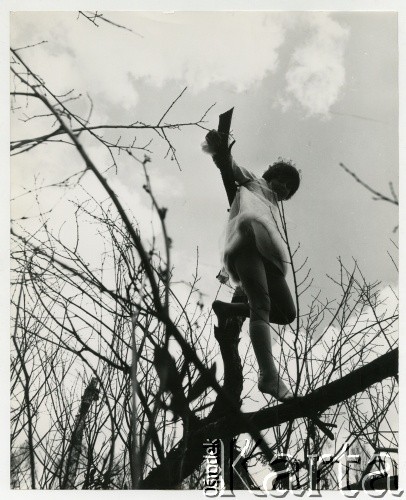 Lata 70., Grobka, Polska.
Ania Murawska w sesji fotograficznej 