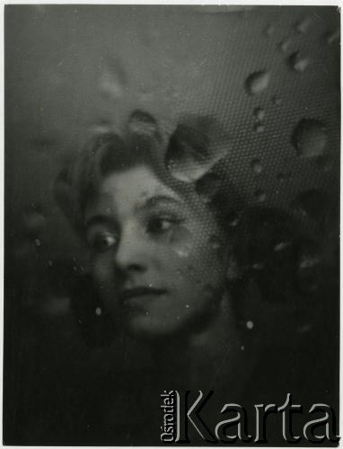 Brak daty, Polska.
Portret kobiety.
Fot. Irena Jarosińska, zbiory Ośrodka KARTA