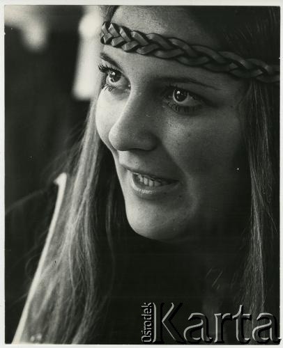 Brak daty, Polska.
Portret kobiety.
Fot. Irena Jarosińska, zbiory Ośrodka KARTA