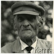 Brak daty, Polska.
Portret mężczyzny.
Fot. Irena Jarosińska, zbiory Ośrodka KARTA