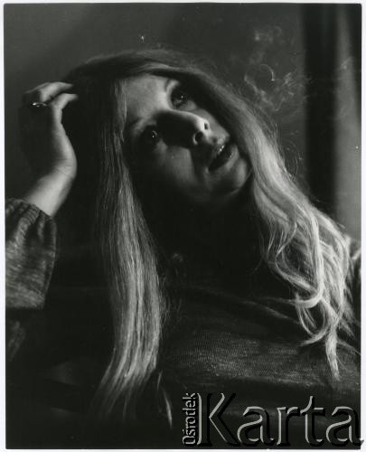Lata 70., Warszawa, Polska.
Aktorka Barbara Wrzesińska.
Fot. Irena Jarosińska, zbiory Ośrodka KARTA