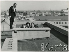 1959, Warszawa, Polska.
Sesja zdjęciowa aktorów grających w spektaklu 