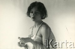 Brak daty, Polska.
Sesja zdjęciowa.
Fot. Irena Jarosińska, zbiory Ośrodka KARTA