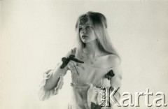 Brak daty, Polska.
Sesja zdjęciowa.
Fot. Irena Jarosińska, zbiory Ośrodka KARTA