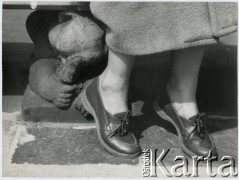 Brak daty, Polska.
Buty.
Fot. Irena Jarosińska, zbiory Ośrodka KARTA