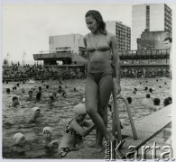 Lata 60. lub 70., Warszawa, Polska.
Basen Warszawianki.
Fot. Irena Jarosińska, zbiory Ośrodka KARTA
