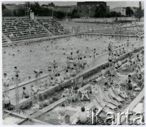 Lata 70. (?), Warszawa, Polska.
Wypoczynek na Basenie Klubu Sportowego 