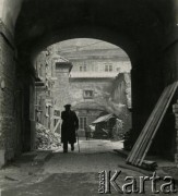 Lata 50., Warszawa, Polska.
Ulica Dziekania.
Fot. Irena Jarosińska, zbiory Ośrodka KARTA