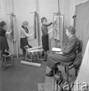 1960-1972, Warszawa, Polska.
Zajęcia malarskie w Państwowym Ognisku Plastycznym przy ul. Nowolipie 4.
Fot. Irena Jarosińska, zbiory Ośrodka KARTA