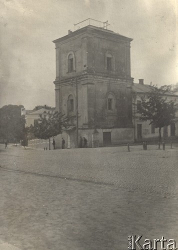1921-1924, Włodzimierz Wołyński, Wołyń, Polska.
Fragment miasta, dawna dzwonnica.
Fot. NN, zbiory Ośrodka KARTA, kolekcję starosty włodzimierskiego - Wacława Malanowskiego, przekazała Krystyna Ścisłowska.