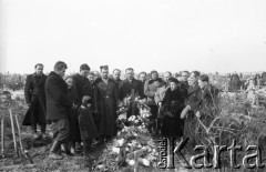 1955-1957, Workuta, Komi ASRR, ZSRR.
Ceremonia pogrzebowa jednego z zesłańców. 
Fot. Eugeniusz Cydzik, udostępnił Eugeniusz Cydzik w ramach projektu 