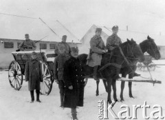 1918, Rzeszów, województwo lwowskie, Polska.
Żołnierze Legionów, min. Zdzisław Garbusiński (w okresie międzywojennym przewodniczący Sądu Rejonowego w Nowym Sączu, zamordowany w 1940 r. na Ukrainie).
Fot. NN, zbiory Ośrodka KARTA, przekazała Wanda Szoska