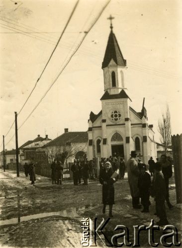 1940, Buzan, Rumunia.
Kościół pod wezwaniem św. Józefa ufundowany przez polskiego księdza, uchodźcę z 1863 r. 
Fot. NN, zbiory Ośrodka KARTA, udostępniła Janina Kowenicka.