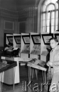 10-17.05.1981, Warszawa, Polska.
Wystawa wydawnictw niezależnych na Politechnice Warszawskiej.
Fot. Tomasz Abramowicz, zbiory Ośrodka Karta