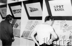 10-17.05.1981, Warszawa, Polska.
Wystawa wydawnictw niezależnych na Politechnice Warszawskiej.
Fot. Tomasz Abramowicz, zbiory Ośrodka Karta
