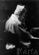 Lata 70-te, Warszawa, Polska.
Kardynał Stefan Wyszyński w kościele św. Stanisława Kostki.
Fot. Tomasz Abramowicz, zbiory Ośrodka Karta