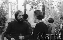 Październik 1979, Warszawa, Polska.
Głodówka członków Komitetu Obrony Robotników w kościele św. Krzyża, Antoni Macierewicz (z lewej) i Andrzej Czuma.
Fot. Janusz Krzyżewski, zbiory Ośrodka KARTA