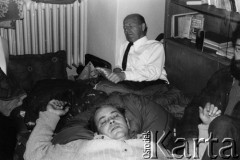 Październik 1979, Warszawa, Polska.
Głodówka członków Komitetu Obrony Robotników w kościele św. Krzyża, Jacek Kuroń i Kazimierz Janusz.
Fot. Janusz Krzyżewski, zbiory Ośrodka KARTA