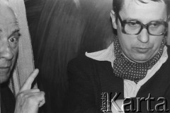 Styczeń 1980, Warszawa, Polska.
VI Ogólnopolskie Spotkanie członków Ruchu Obrony Praw Człowieka i Obywatela w mieszkaniu Kazimierza Janusza, od lewej: Marian Gołębiewski i Emil Morgiewicz.
Fot. Janusz Krzyżewski, zbiory Ośrodka KARTA