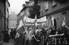 01.09.1979, Warszawa, Polska.
Manifestacja patriotyczna przechodzi przez Stare Miasto - moment powstania Konfederacji Polski Niepodległej.
Fot. Janusz Krzyżewski, zbiory Ośrodka KARTA