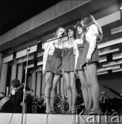 Czerwiec 1972, Zielona Góra, Polska.
Kwartet żeński w czasie występów na VIII Festiwalu Piosenki Radzieckiej.
Fot. Romuald Broniarek, zbiory Ośrodka KARTA.