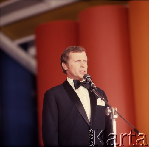 Czerwiec 1973, Zielona Góra, Polska.
Andrzej Stockinger - jeden z wykonawców Koncertu Przyjaźni na IX Festiwalu Piosenki Radzieckiej.
For. Romuald Broniarek, zbiory Ośrodka KARTA.