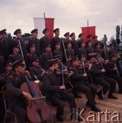 Czerwiec 1973, Mińsk Mazowiecki, Polska.
Występy Zespołu Północnej Grupy Armii Radzieckiej na terenie jednostki wojskowej w Mińsku Mazowieckim.
Fot. Romuald Broniarek, zbiory Ośrodka KARTA