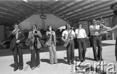 Czerwiec 1976, Zielona Góra, Polska.
Uczestnicy XII Festiwalu Piosenki Radzieckiej w czasie prób.
Fot. Romuald Broniarek, zbiory Ośrodka KARTA