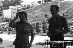 11-12.06.1977, Zielona Góra, Polska.
XIII Festiwal Piosenki Radzieckiej. Lew Leszczenko w czasie próby przed występem. Dyryguje Czesław Majewski.
Fot. Romuald Broniarek, zbiory Ośrodka KARTA
