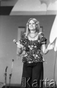 10-12.06.1977, Zielona Góra, Polska.
Irena Woźniacka na XIII Festiwalu Piosenki Radzieckiej. 
Fot. Romuald Broniarek, zbiory Ośrodka KARTA

