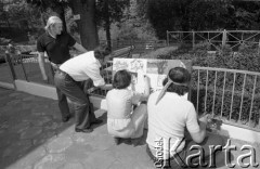 Maj-Czerwiec 1977, Łagów lub Zielona Góra, Polska.
Plener malarski w czasie XIII Festiwalu Piosenki Radzieckiej.
Fot. Romuald Broniarek, zbiory Ośrodka KARTA
