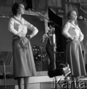 Kwiecień 1979, Radom, Polska.
Występ podczas eliminacji do XV Festiwalu Piosenki Radzieckiej w Zielonej Górze. 
Fot. Romuald Broniarek, zbiory Ośrodka KARTA

