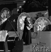 Czerwiec 1979, Zielona Góra, Polska.
XV Festiwal Piosenki Radzieckiej. Występ Żanny Biczewskiej.
Fot. Romuald Broniarek, zbiory Ośrodka KARTA
