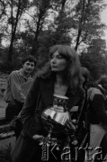 Czerwiec 1981, Zielona Góra, Polska.
Laureatka XVII Festiwalu Piosenki Radzieckiej z nagrodą - samowarem.
Fot. Romuald Broniarek, zbiory Ośrodka KARTA
