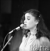 Kwiecień 1982, Radom, Polska.
Występ podczas eliminacji do XVIII Festiwalu Piosenki Radzieckiej.
Fot. Romuald Broniarek, zbiory Ośrodka KARTA