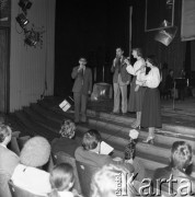 Kwiecień 1982, Radom, Polska.
Występ podczas eliminacji do XVIII Festiwalu Piosenki Radzieckiej.
Fot. Romuald Broniarek, zbiory Ośrodka KARTA