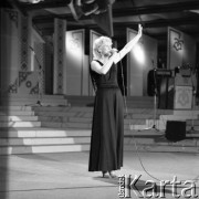 Czerwiec 1982, Zielona Góra, Polska.
Występ na XVIII Festiwalu Piosenki Radzieckiej.
Fot. Romuald Broniarek, zbiory Ośrodka KARTA