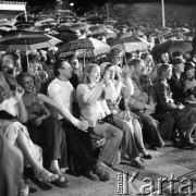Czerwiec 1982, Zielona Góra, Polska.
Publiczność na XVIII Festiwalu Piosenki Radzieckiej.
Fot. Romuald Broniarek, zbiory Ośrodka KARTA
