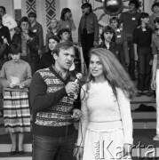 Czerwiec 1982, Zielona Góra, Polska.
Uczestnicy XVIII Festiwalu Piosenki Radzieckiej w czasie prób.
Fot. Romuald Broniarek, zbiory Ośrodka KARTA
