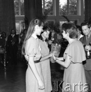 Czerwiec 1982, Zielona Góra, Polska.
XVIII Festiwal Piosenki Radzieckiej. Uroczystość wręczenia nagród.
Fot. Romuald Broniarek, zbiory Ośrodka KARTA