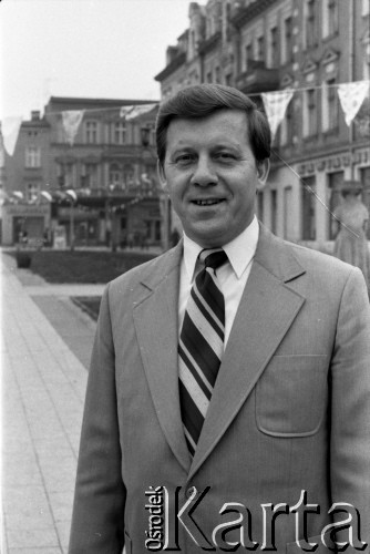 Kwiecień 1983, Inowrocław, woj. bydgoskie, Polska.
Eliminacje do XIX Festiwalu Piosenki Radzieckiej.
Fot. Romuald Broniarek, zbiory Ośrodka KARTA