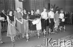 Czerwiec 1983, Zielona Góra, Polska.
XIX Festiwal Piosenki Radzieckiej. Wręczenie nagród.
Fot. Romuald Broniarek, zbiory Ośrodka KARTA